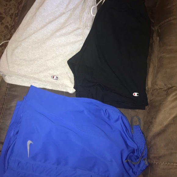 Men’s shorts and pants M-L name brand
